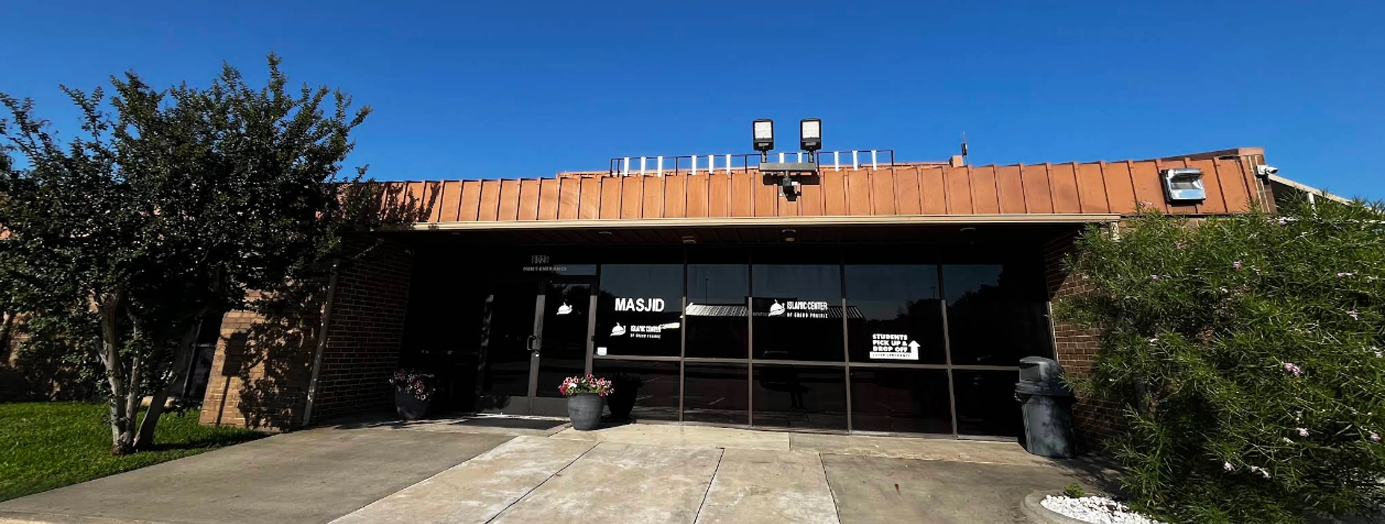 Exterior view of Grand Prairie Masjid Grand Prairie building